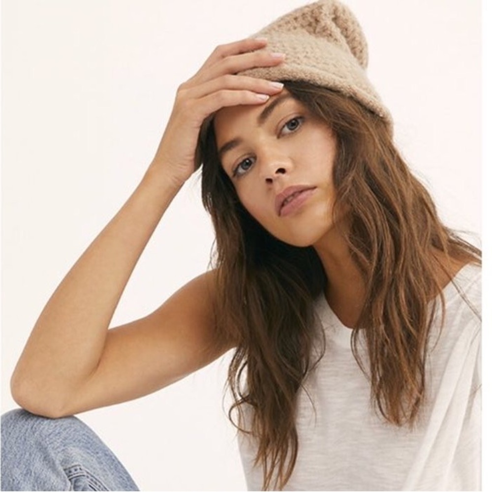 Free People Dreamland Knit Beanie -Taupe